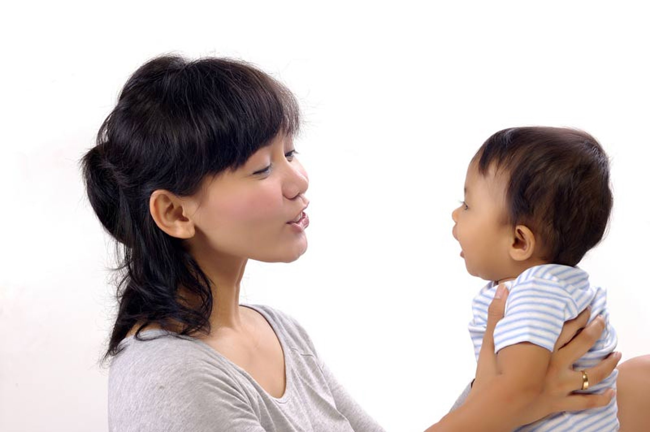Mother-baby synchrony shows the start of language acquisition 